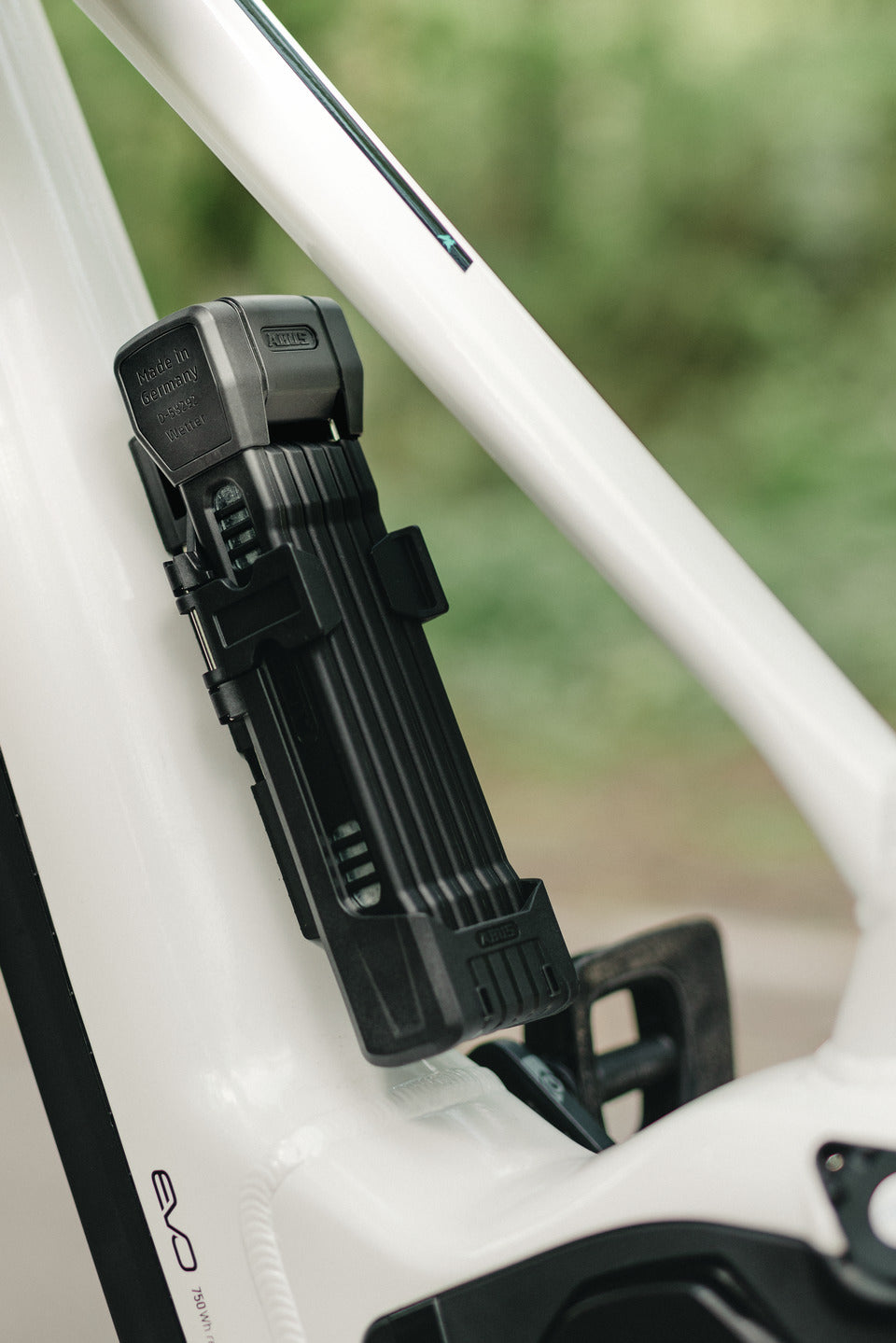 CANDADO ABUS Bordo 6200K + Soporte SH – BICYCLE STORE MX